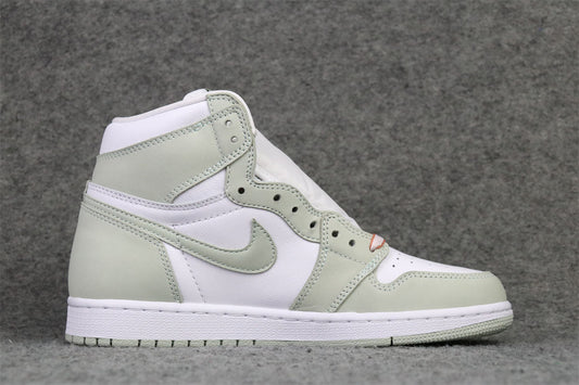 Wmns Air Jordan 1 Retro High OG 'Seafoam'